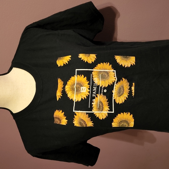 la familia Tops - 🌻sunflower top🌻